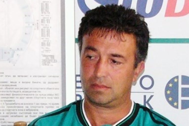 Почина футболната легенда Владимир Стоянов