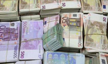 Българи отмъкнали над €2 млн. от кредитни карти във Франция