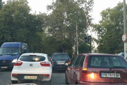 Хонда отнесе велосипедист до прелез в Пловдив, друг "полетя" в Кючука