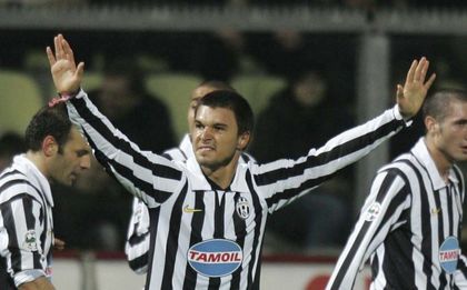 Божинов спечели дузпа при драматичен обрат на Партизан