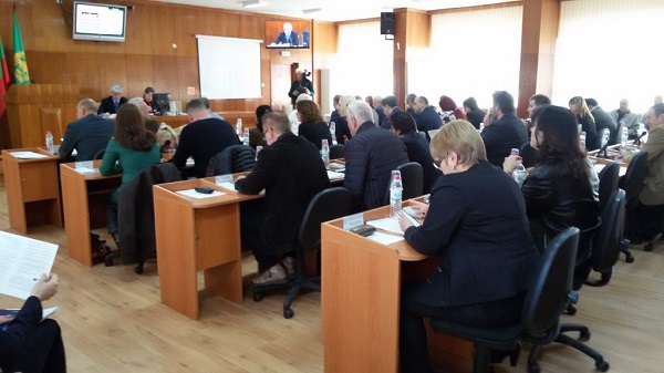 Шумен: Заплатите на всички кметове на населени места в общината се увеличават с 20%
