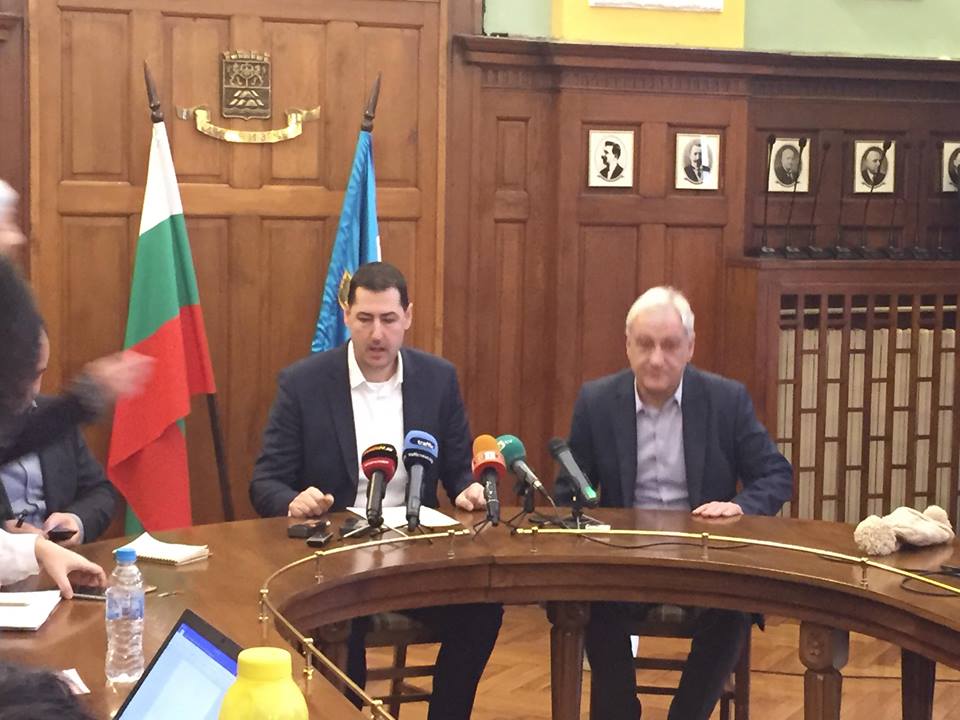 Тотев за зоопарка: Тръпнем! Дори запалихме по една свещ!