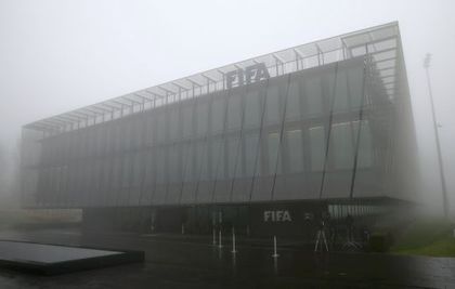 ФИФА отложи решението за световно първенство с 40 отбора