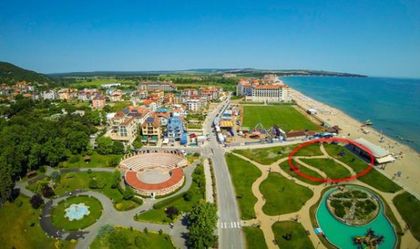 Обзор брани Морската си градина с гайди, блокира и пътя Варна - Бургас