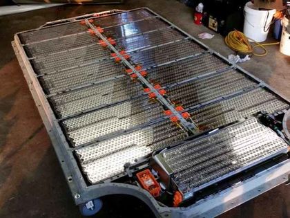 Илън Мъск: батерията на Tesla Model 3 издържа 1500 цикъла, а замяната на износените модули струва около $5000