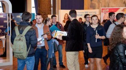 В Пловдив 56 компании предлагат работа и стаж за млади хора