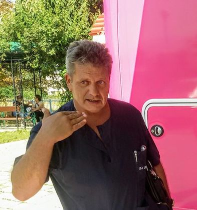 Изрязаха 10 кг тумор от гърдата на млада жена в Пловдив