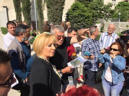 Манолова в Тракия:Трябва да се търси отговорност от тези, които са допуснали такива безобразия (СНИМКИ/ВИДЕО)