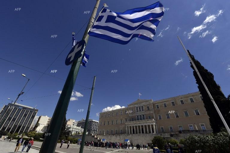 Kathimerini: Евакуираха гръцкия парламент заради фалшив сигнал за бомба