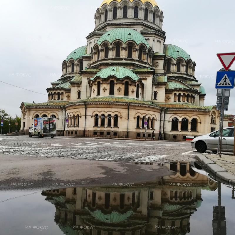 София: Проливен дъжд вали в града