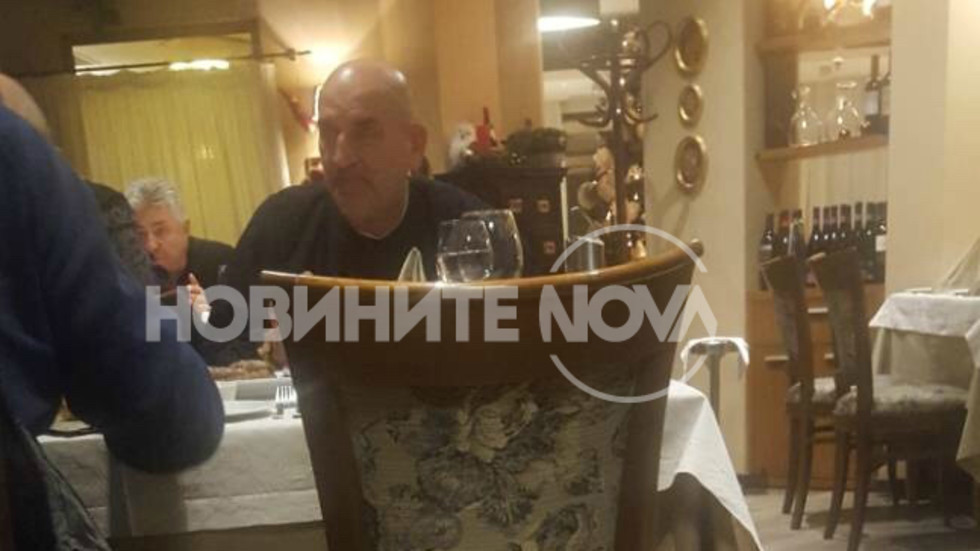 Вместо под домашен арест - Ценко Чоков в ресторант (СНИМКИ)