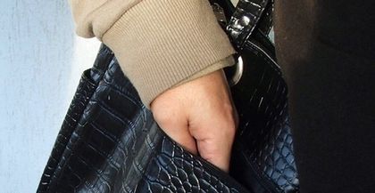 Издебнаха жена в пловдивски магазин, свиха й портмоне с 300 лева