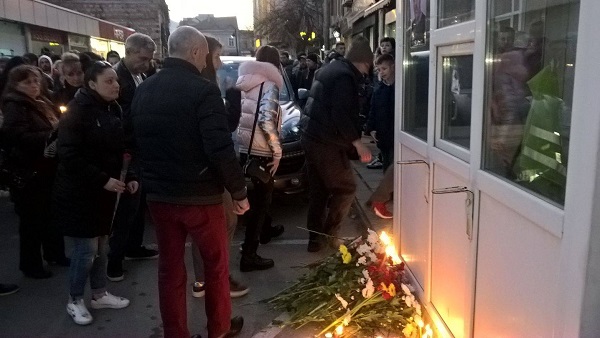 Кюстенди: Жители на града поднесоха цветя на мястото на убийството на 35-годишния мъж, загинал при масово сбиване