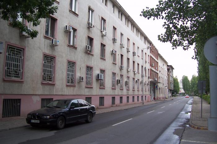 27 полицаи отличиха за празника на МВР