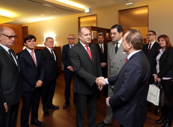 Президентът Румен Радев покани португалския бизнес да увеличи инвестициите си в България