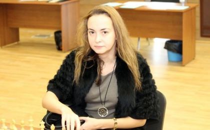 Антоанета Стефанова завърши реми с китайка