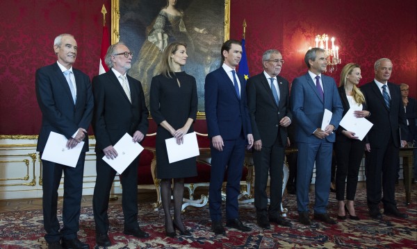 Новите министри в австрийското правителство положиха клетва