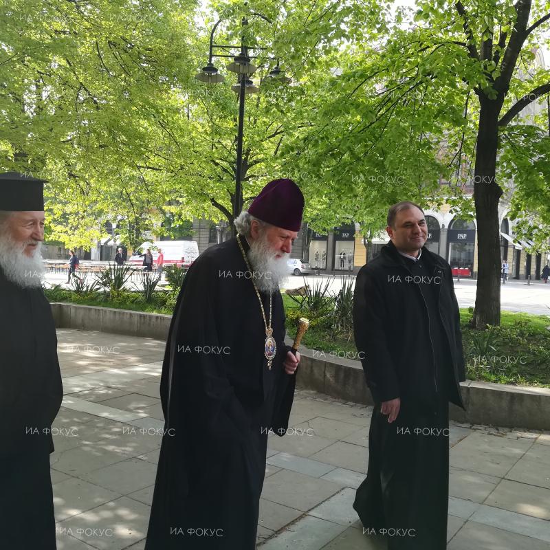 София: Негово Светейшество патриарх Неофит отслужи архиерейска св. Василиева литургия в митрополитската катедрала „Св. Неделя“