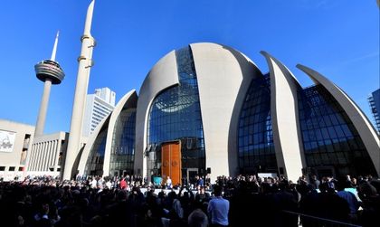Джамията, Ердоган и паралелното турско общество в Германия
