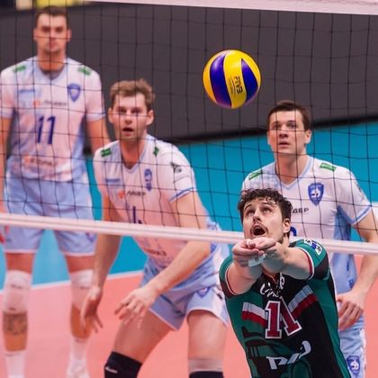 Локомотив (Новосибирск) на Пламен Константинов ще играе за 5-ото място в Русия