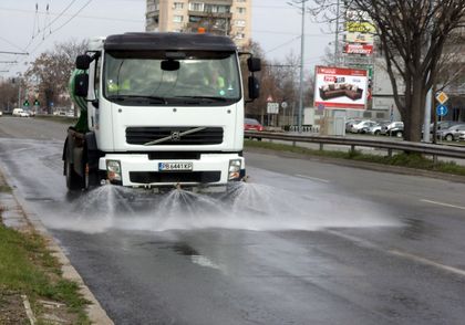 Вижте по кои улици ще продължи пролетното миене на Пловдив