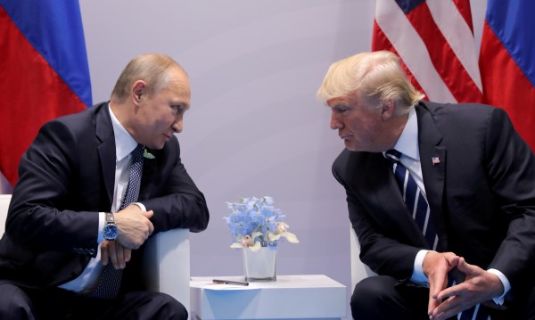 Заплашва ли срещата Тръмп-Путин сигурността на Европа?