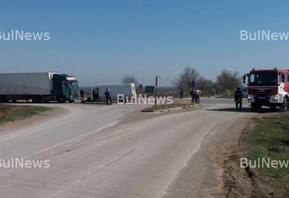 Тежка катастрофа на Е-79 между Монтана и Видин, има двама ранени (СНИМКИ)