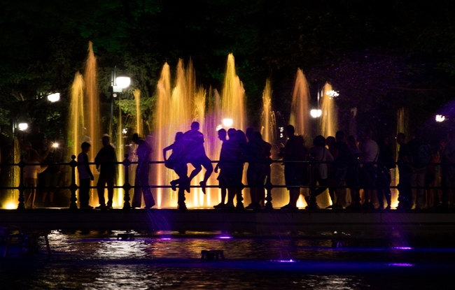 Жълто-черен Пловдив се събира на Пеещите фонтани тази вечер!