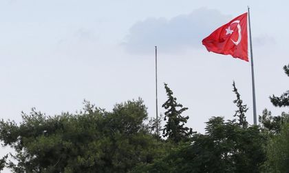 Хванаха трима турски полицаи при опит да преминат у нас