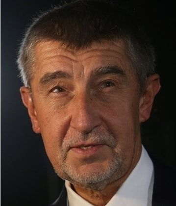 Бабиш за мигрантите, идващи с лодки: Млади хора, които не бягат от война