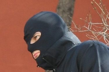 Заловиха маскиран, ограбил селска бакалия в Кърнаре