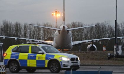 Задържаха мъж на лондонско летище, подозират го в тероризъм