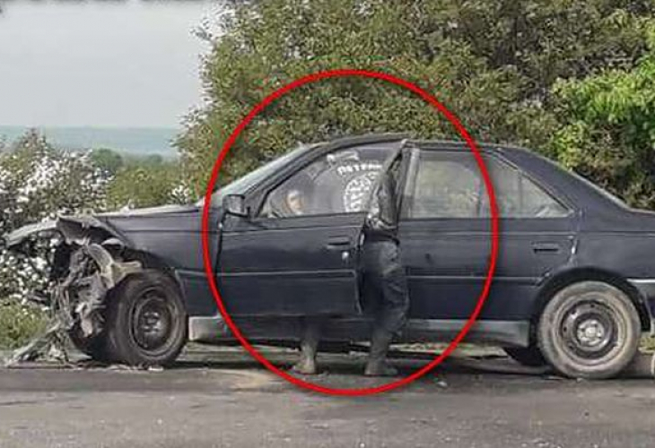 Кой е този смел мъж с рокерско яке, който спасява пострадали при тежкото меле с жертва на пътя Айтос-Бургас (СНИМКИ)