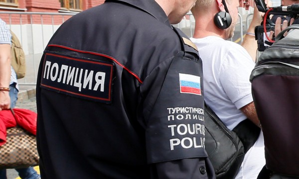 Такси се вряза в тълпа в Москва, ранени са 7 души