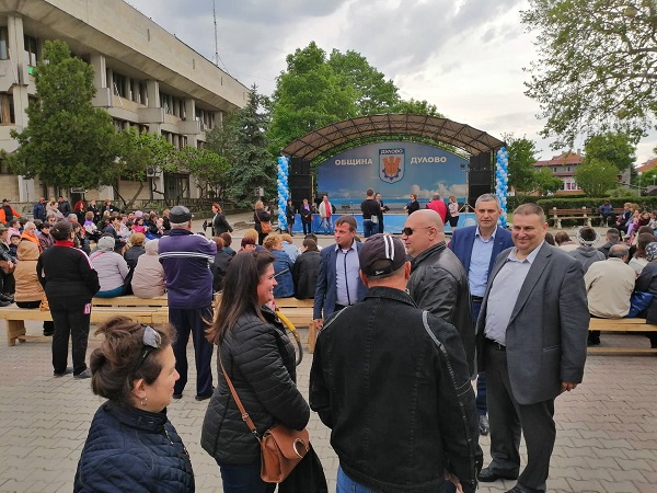 Европейски избори 2019: Евродепутат от листата на ГЕРБ и СДС Емил Радев поздрави жителите на Дулово за празника на града