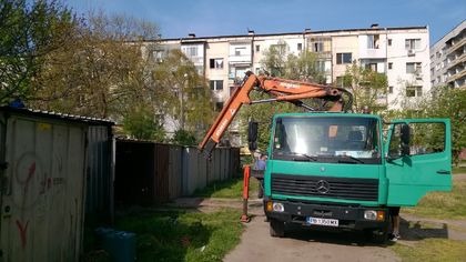 Премахват незаконните гаражи в район "Южен"