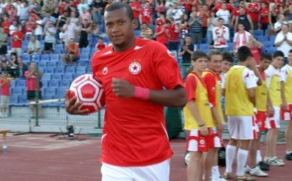 Расистки скандал с Дяков, наричал ветерана Маркес 