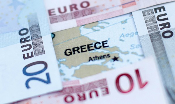 Ще се справи ли Гърция сама? Край на спасителната (евро) програма