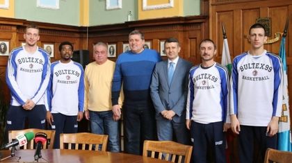 Академик призова пловдивчани за подкрепа за Купата на България в Колодрума