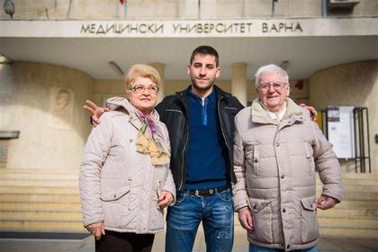 Момче от МУ-Варна спаси човешки живот!