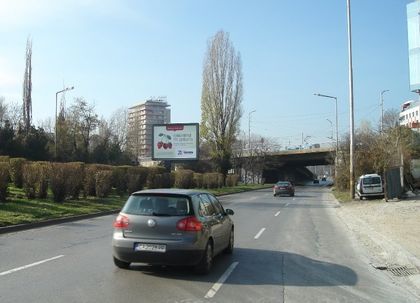 Жена се самоуби, скочи от мост в София