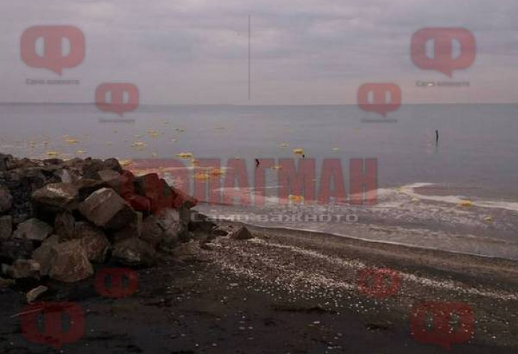 Съмнителен природен феномен до бургаските солници остава загадка (СНИМКИ)