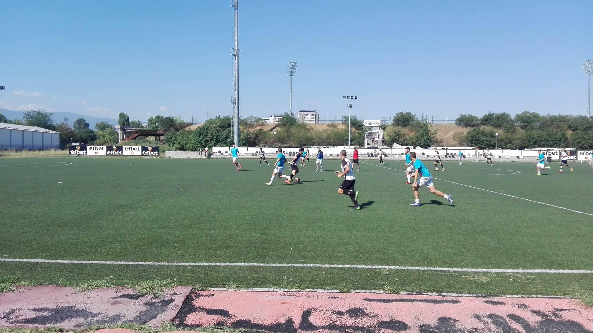 Локо U17 победи Брестник в голов трилър (СНИМКИ)
