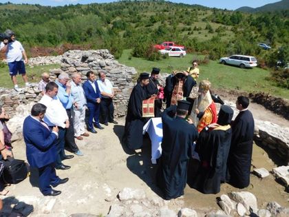 Дядо Николай освети храм на 700 г. край Златоград