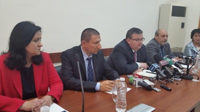 Цацаров: Има глад за разследващи полицаи в граничните участъци