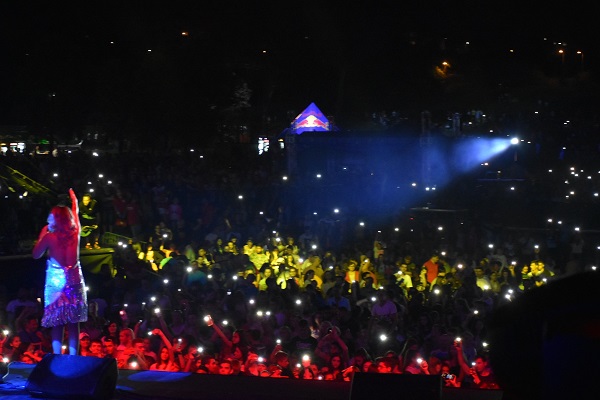 Благоевград: Хиляди почитатели на българската музика се събраха в парк „Македония“