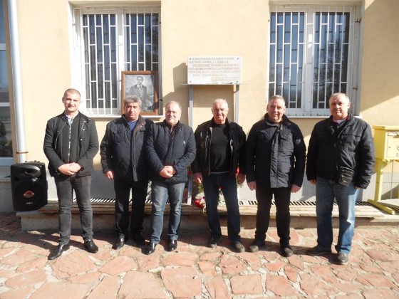 Членове на ГЕРБ - Елин Пелин почетоха паметта на Апостола на свободата