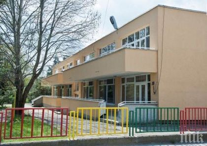 Правят басейн и нов двор на детска ясла в Пловдив