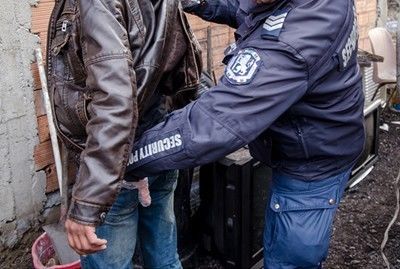 40 нелегални мигранти са задържани в столичния квартал