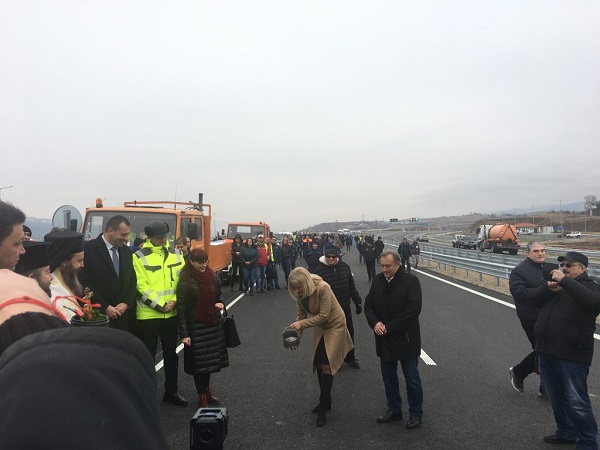 Откриха 24-километровата отсечка от АМ „Струма“ между Кресна и Сандански (ОБЗОР)